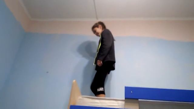 Прыгаем с кровати на кровать смотреть онлайн