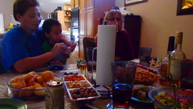 В ГОСТЯХ У МАЙРЫ - ЛАГМАН ИЗ СОЛЕНОГО МЯСА - КАЗАХСТАН - США ПОСИДЕЛКИ 22.11.2016 смотреть онлайн