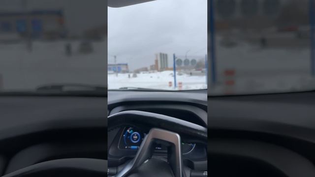 Nissan Leaf рулит даже зимой смотреть онлайн