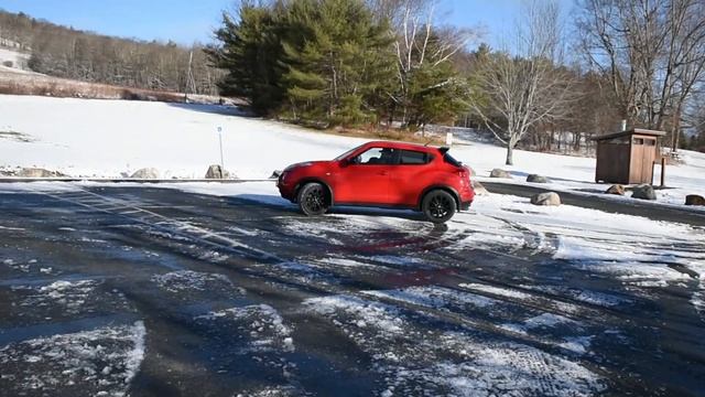 2014 Nissan Juke S Midnight Edition: Wookie Drives 26 смотреть онлайн