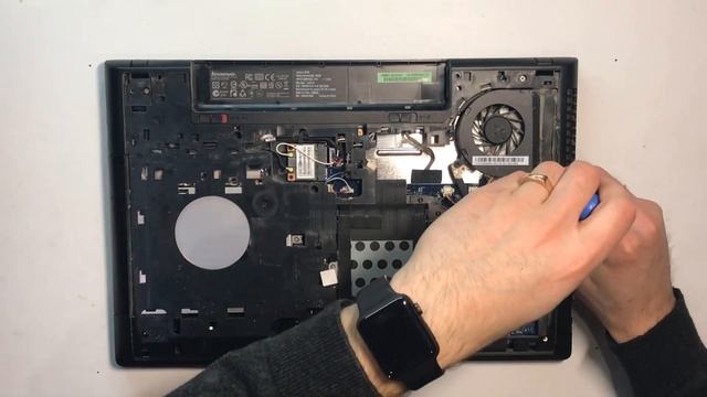 Чистим от пыли Lenovo G500 смотреть онлайн