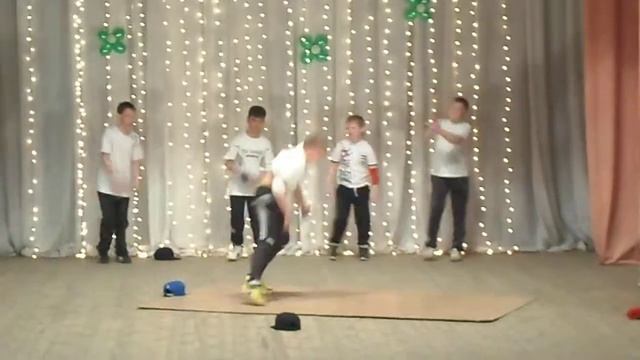 Брейк данс на цементном смотреть онлайн