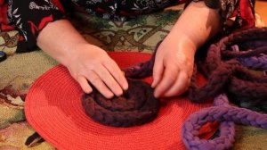 Как сделать  круглый коврик из старых футболок