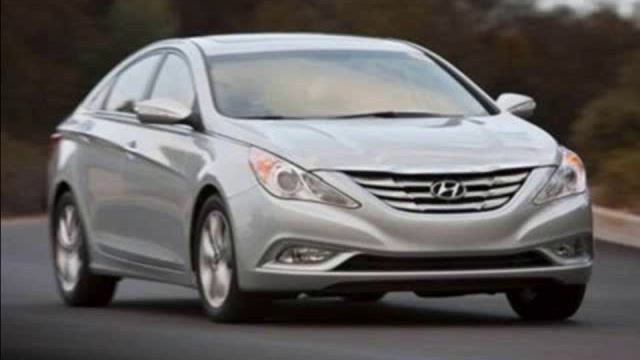 2012 Hyundai Sonata 2.0T VS. 2012 Toyota Camry SE-SuperSchmelly Comparison смотреть онлайн