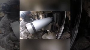 Как заряжают снаряды в танке?