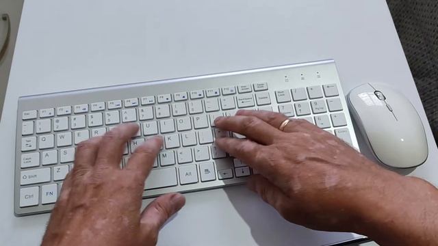 Распаковка и обзор Беспроводной клавиатуры и мышки с AliExpress смотреть онлайн