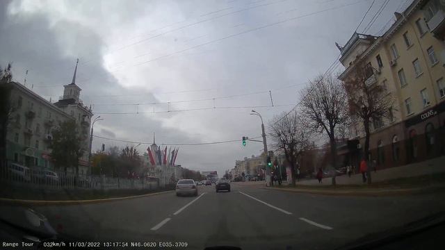 Луганск, ул. Зозулина (16-я Линия), Советская. 2022 11.03 13:16:25 смотреть онлайн