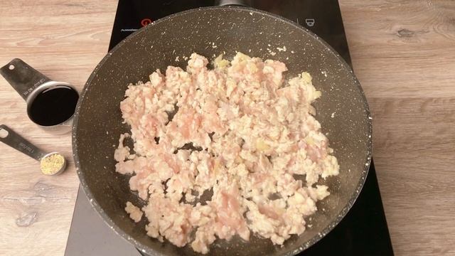 КИТАЙСКИЙ МЯСНОЙ САЛАТ за 10 минут. Оригинальный рецепт! смотреть онлайн