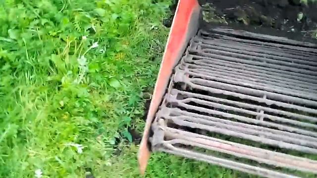 Японская картофелекопалка Niplo однорядка.