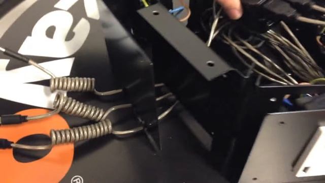 Replacing Charging Cables on a NV3 Charging Table смотреть онлайн