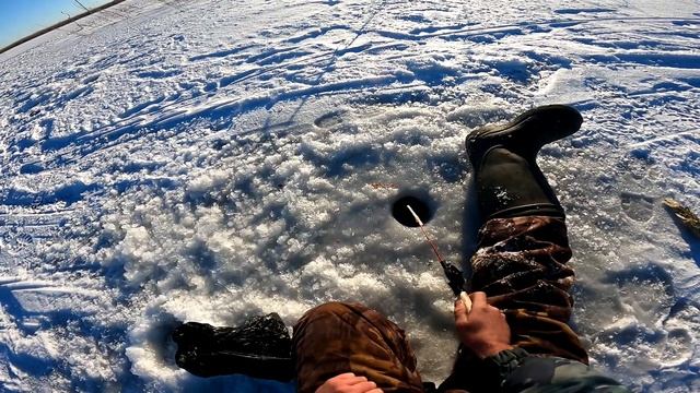 рыбалка на зимнюю удочку бешеный клёв ротанов смотреть онлайн