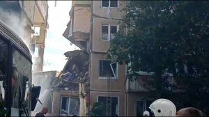 14.06.2024 В Шебекино после обстрела со стороны ВСУ обрушился подъезд пятиэтажки