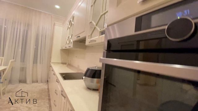 Дом мечты со сказочным двором! Видео-обзор от эксперта по недвижимости Макаренко Вадима! смотреть онлайн