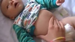 Массаж от коликов.  Лечебная гимнастика для малыша