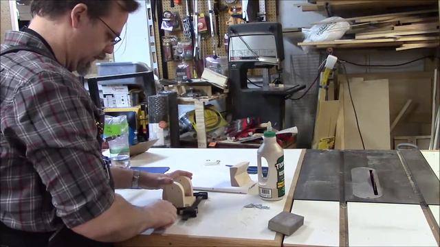 Easy DIY Guitar Neck Cradle смотреть онлайн