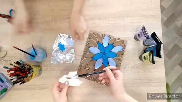 Панно из картонных втулок