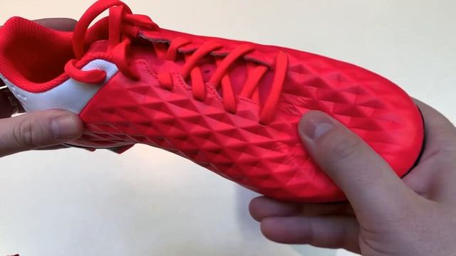 COMPARE : Nike Tiempo Legend 8 Elite FG vs Nike Tiempo Legend 8 Academy MG смотреть онлайн