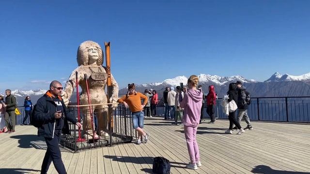 На Розу Хутор с младенцем. Золотая осень в горах. смотреть онлайн