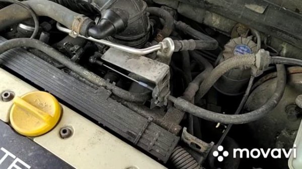 Замена трубки ГУР Опель Вектра Б (1996 год, двигатель Х18ХЕ)