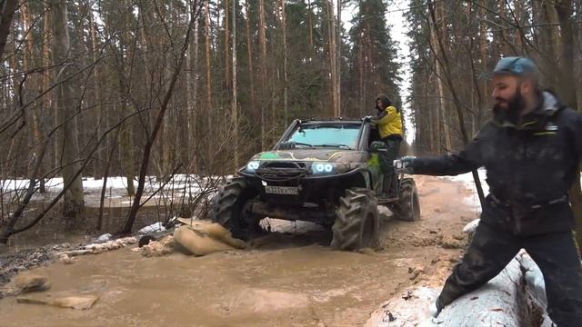 Заруба на бездорожье | Уаз Патриот на 47 тракторах | УАЗ на порталах | бешеная Нива смотреть онлайн