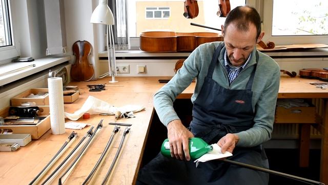 How to clean your carbon fiber bow: Tutorial with bowmaker Bernd Müsing смотреть онлайн