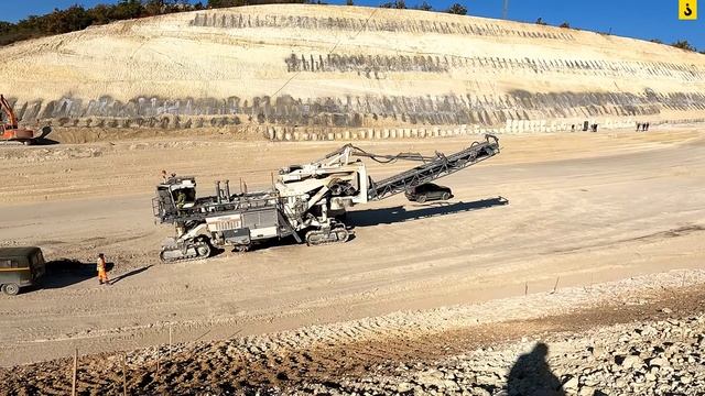 Строительство 8 этапа трассы Таврида от аварийного съезда до развязки на полигон ТКО.