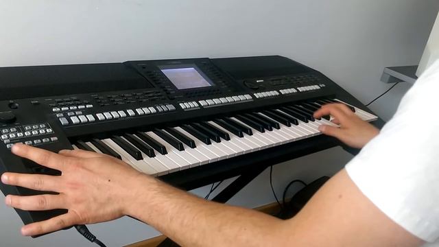 Hotel California. Yamaha A 2000, Trillian and omnisphere 2 (No Editing) смотреть онлайн