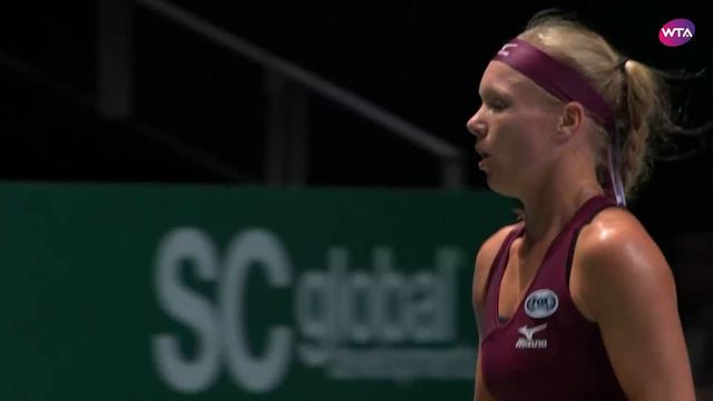 Angelique Kerber vs. Kiki Bertens | 2018 WTA Finals Singapore Round Robin | WTA Highlights смотреть онлайн