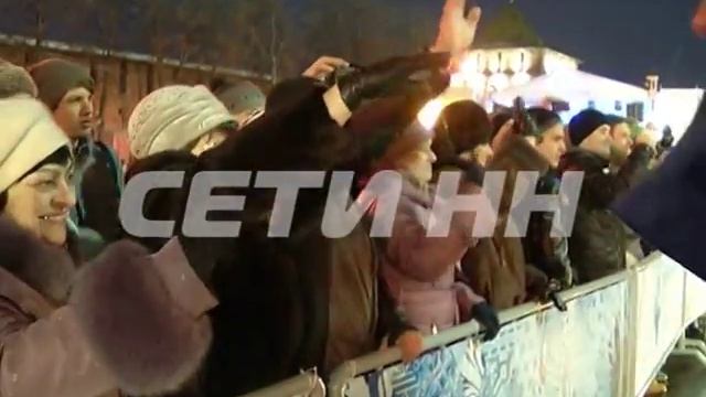 Прицелившись зонтиком в Нижнем Новгороде зажгли паралимпийский огонь смотреть онлайн