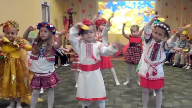 Танец с листочками смотреть онлайн