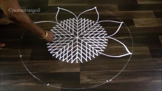 SAHASRADALA PADMA KOLAM | LOTUS WITH THOUSAND PETALS смотреть онлайн