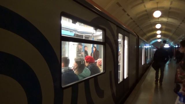 "Образ как у 81-765/766/767 "МОСКВА" на ТКЛ!" Электропоезд 81-765/766/767.4 "МОСКВА-2019" №62 смотреть онлайн