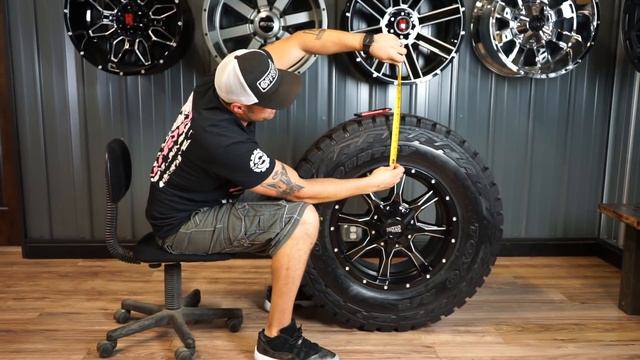 Custom Offsets Match Up: 285/75 R18 on 18x9 +18 смотреть онлайн