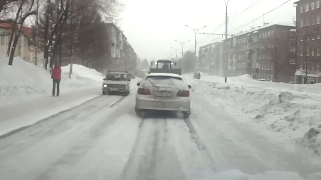 А мне все по &ух! Я сделан из мяса! Повезло! смотреть онлайн