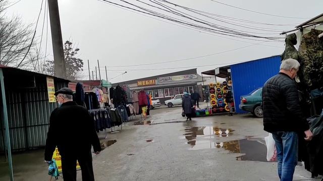 Прогулялась по рынку. Выбрала подарок. смотреть онлайн