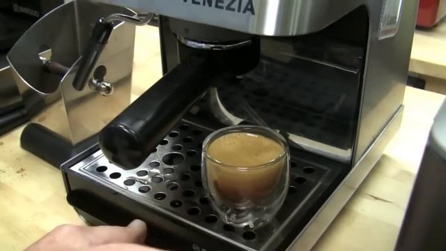 Ask the Experts: Why are My Coffee Pucks Soupy? смотреть онлайн