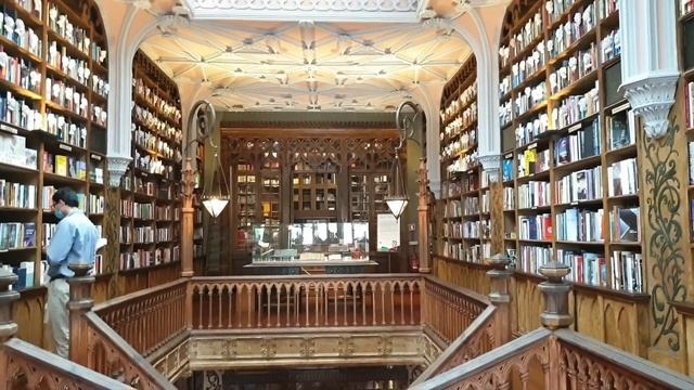 Conhecendo A Livraria Lello (Porto, Portugal)