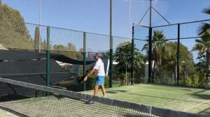 Падел для начинающих. Удары "Смэш" и "Бандеха"