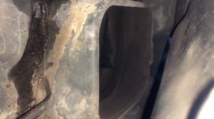 Почему на пассажирский коврик попадает дождевая вода Hyundai Accent часть 2