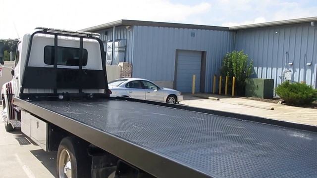 2012 Hino 258 with Vulcan 21ft Steel Bed смотреть онлайн