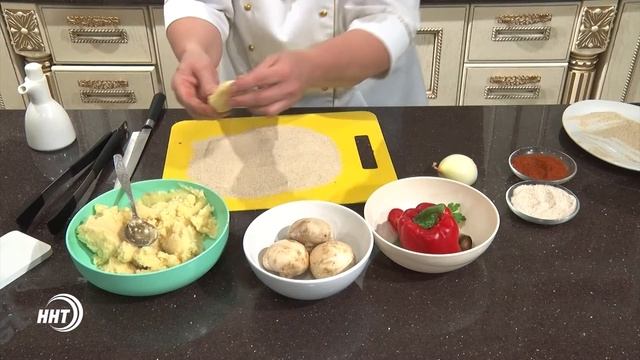 Котлеты из картофельного пюре с начинкой из... смотреть онлайн