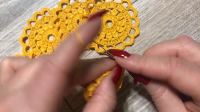 Вязание крючком. ПРОСТОЙ КРУГЛЫЙ МОТИВ.СОЕДИНЕНИЕ МОТИВОВ. Вязание для начинающих. смотреть онлайн