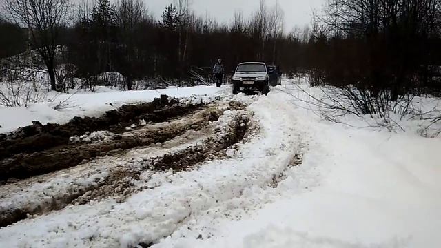 Шнива объезжает засадное место