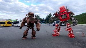 Lightning McQueen TRANSFORMERS in Real Life on Road cars PIXAR all