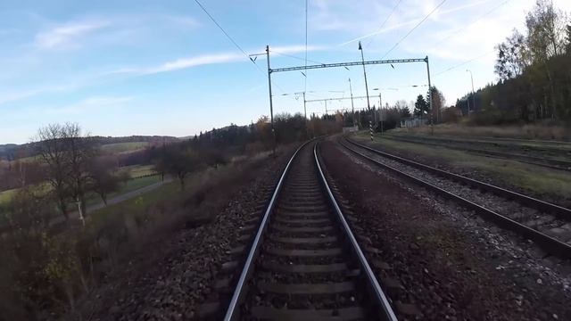 Praha-Holešovice - České Budějovice / POHLED NA TRAŤ Z ČELA SOUPRAVY/ HD KVALITA