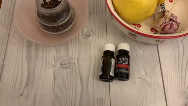 ДАЖЕ КОМАРЫ боятся этого средства! НАНЕСЛА НА ВАТУ И ПРИКЛАДЫВАЮ... смотреть онлайн