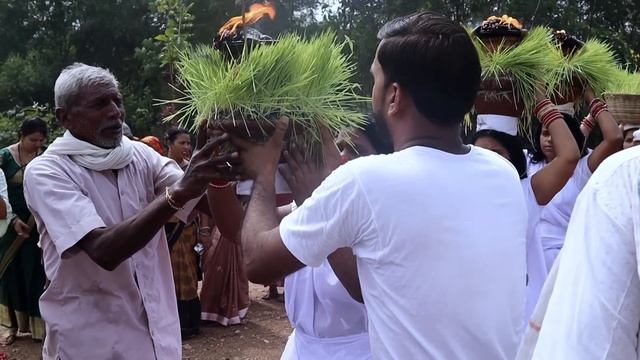 जवारा विसर्जन का ऐसा अदभुत दृश्य कहीं नहीं देखा होगा | jyot jawara visarjan@SSFASHIONSTUDIOS смотреть онлайн