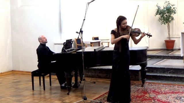 Elgar Salute D Amour - Lilya Luymanova & Stanislav Ossovskiy