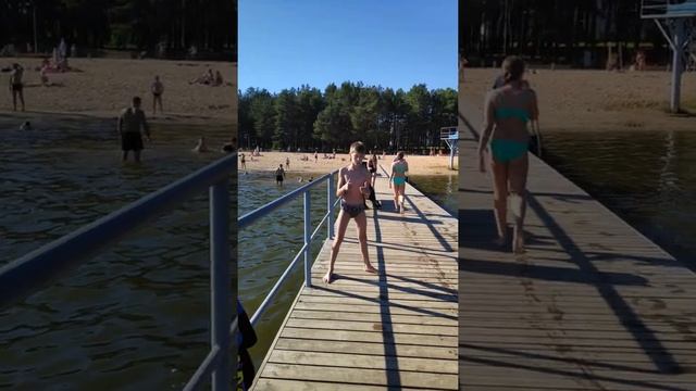 Пацан сломал ногу делая сальто смотреть онлайн