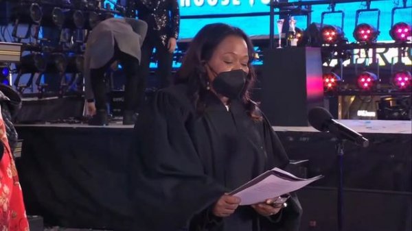 2021-2022 New York City Times Square Ball Drop (clean feed)